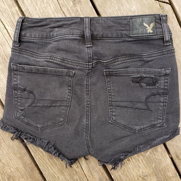 American Eagle hi-rise black shorts - Picture 3 of 4